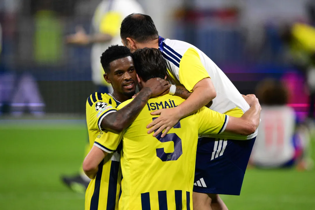 Fenerbahçe a învins Olimpic Lyon în manșa retur a play-off-ului Ligii Campionilor UEFA