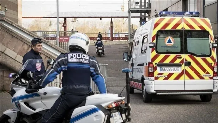 2 лица загинаа, 10 се повредени кога возач намерно се заби во пешаци во северна Франција