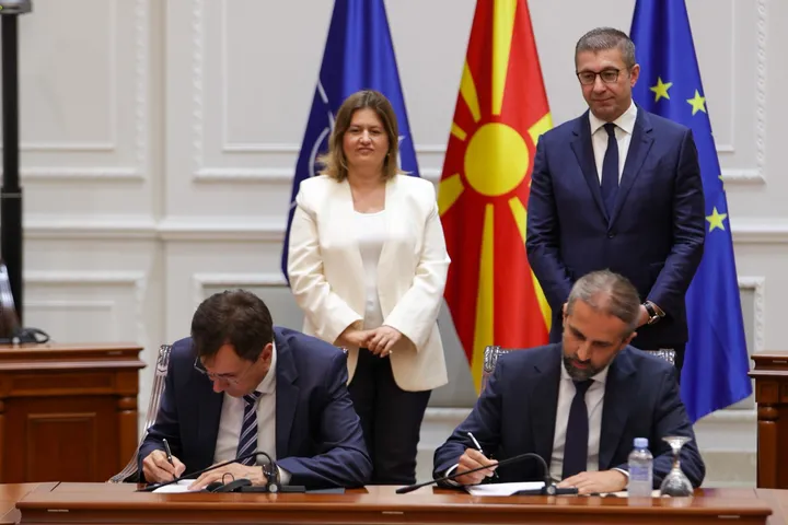 Maqedoni e Veriut: Nënshkruhet kontrata për ndërtimin e interkonektorit të gazit me Serbinë