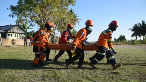 Broj žrtava zemljotresa u Indoneziji porastao na 111, više od 176.000 raseljenih