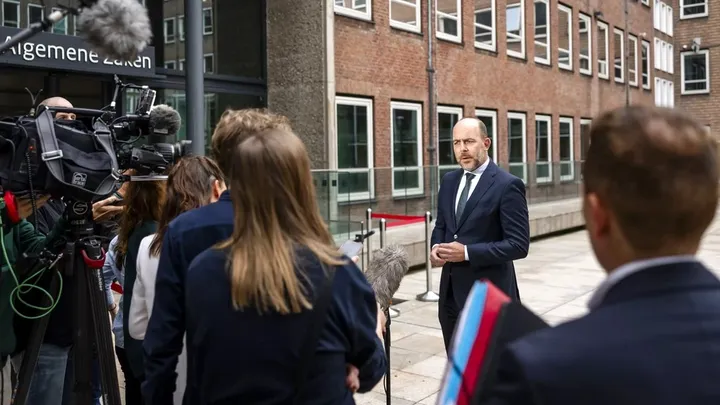 Coalitiepartijen verschillen van mening over de toezegging aan Pro met betrekking tot bezuinigingen