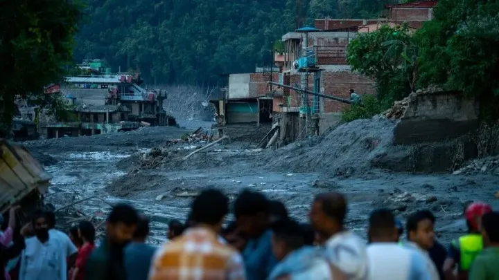 Broj poginulih u bujičnim poplavama u Nepalu porastao na 543, više od 1.200 nestalih