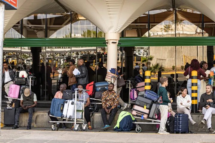Kenya airport strike leaves passengers stranded overnight