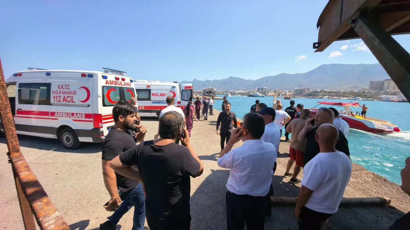 به تعقیب واژگون شدن یک کشتی در سواحل جمهوری تورک قبرس شمالی، بلافاصله عملیات نجات آغاز شد