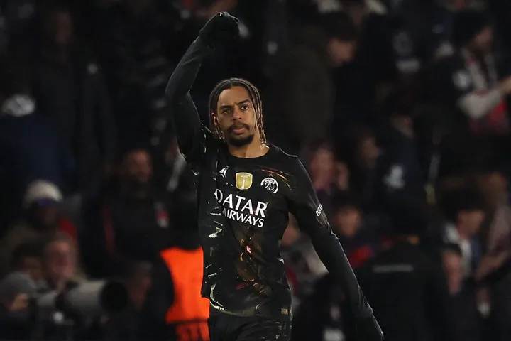 Liverpool signe l'attaquant français Barcola, en provenance du PSG, pour 162 millions de dollars
