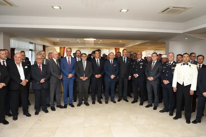 Ambasada turke në Shkup organizon pritje solemne me rastin e Ditës së Fitores