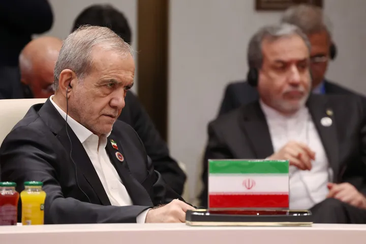 Pezeshkiyan: AQSh majburiyatlarini bajarsa, Eron javob beradi
