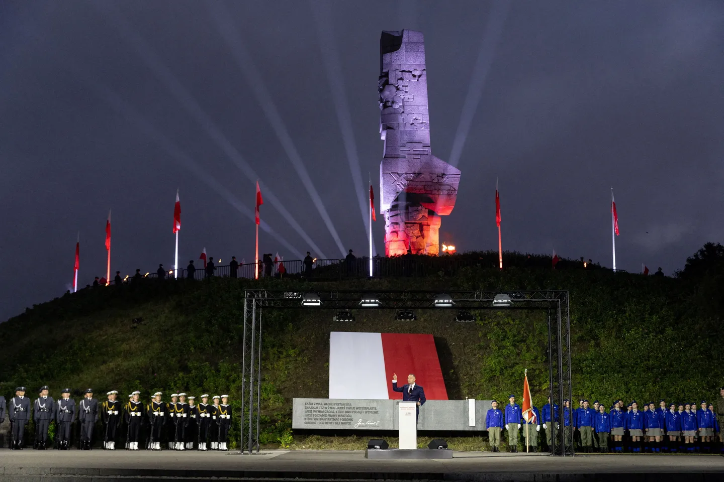 Rocznica wybuchu II wojny światowej. Prezydent apeluje o reparacje, Premier mówi o jedności