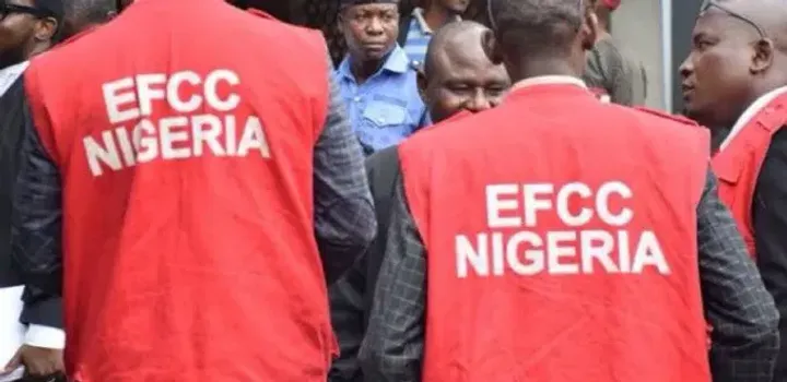 EFCC ta kori ma’aikatanta fiye da 40 saboda zargin cin hanci da rashawa a Nijeriya
