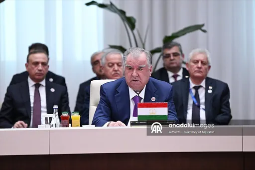 Рахмон призвал ШОС усилить сотрудничество в сфере безопасности