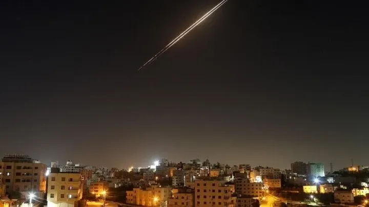 L'Iran attaque des bases des États-Unis après de nouvelles frappes américaines