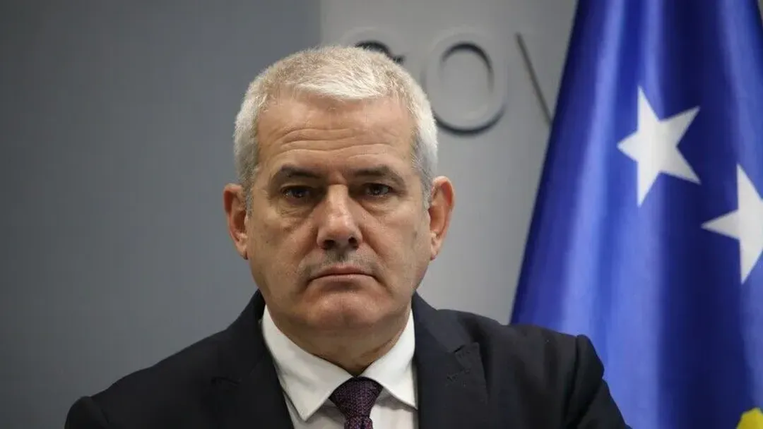 Kosovë  gjykata shpall ministrin Xhelal Sveçla fajtor për përdorimin e gazit lotsjellës në Kuvend