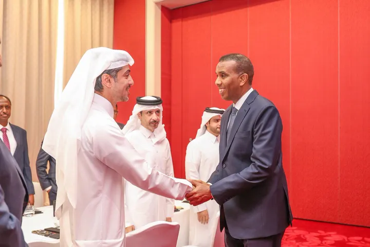 Soomaaliya iyo Qatar oo Ka Wada Hadlay Fursado Maalgashi iyo Kuwo Iskaashi Istaraatiiji ah