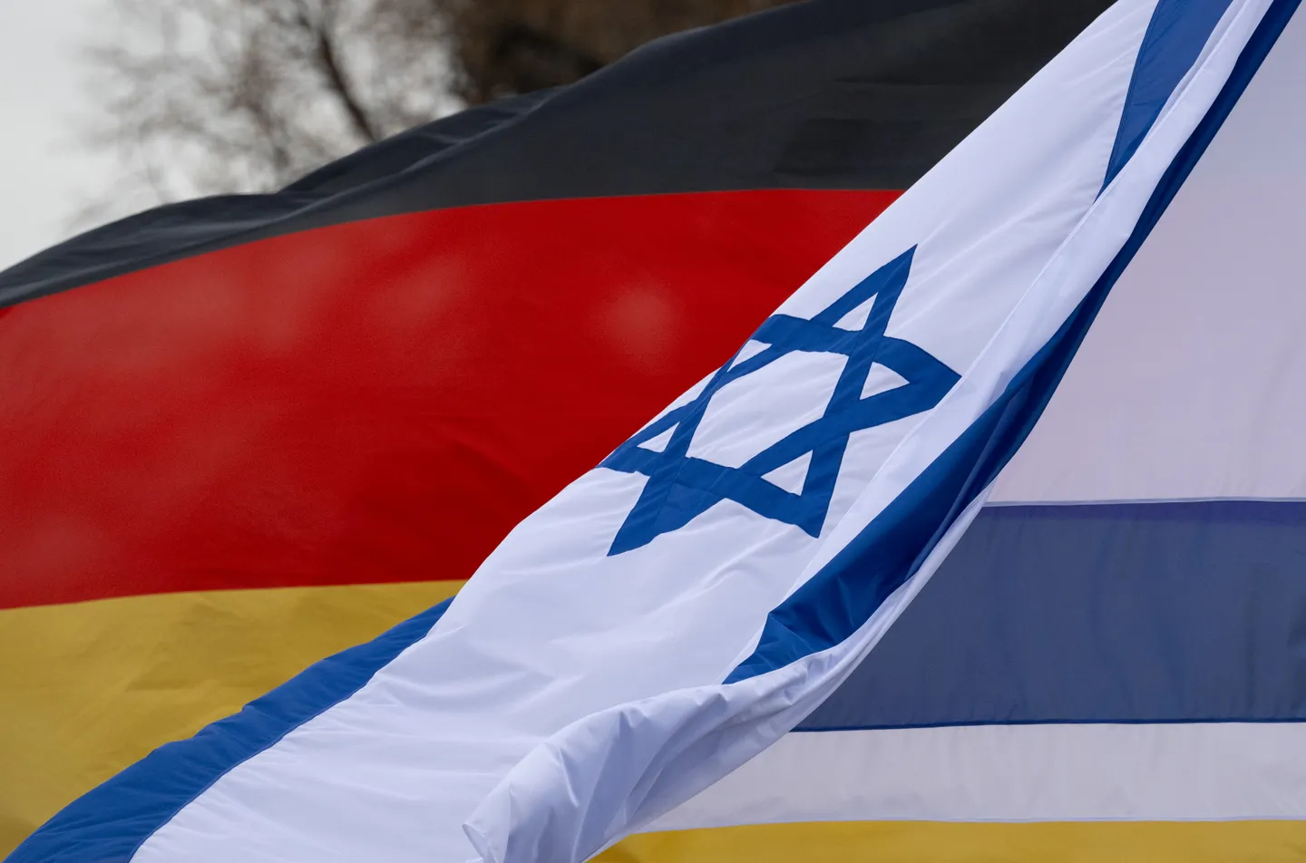 Bundesregierung genehmigt im ersten Halbjahr 2026 Rüstungsexporte nach Israel für rund 800 Mio. Euro