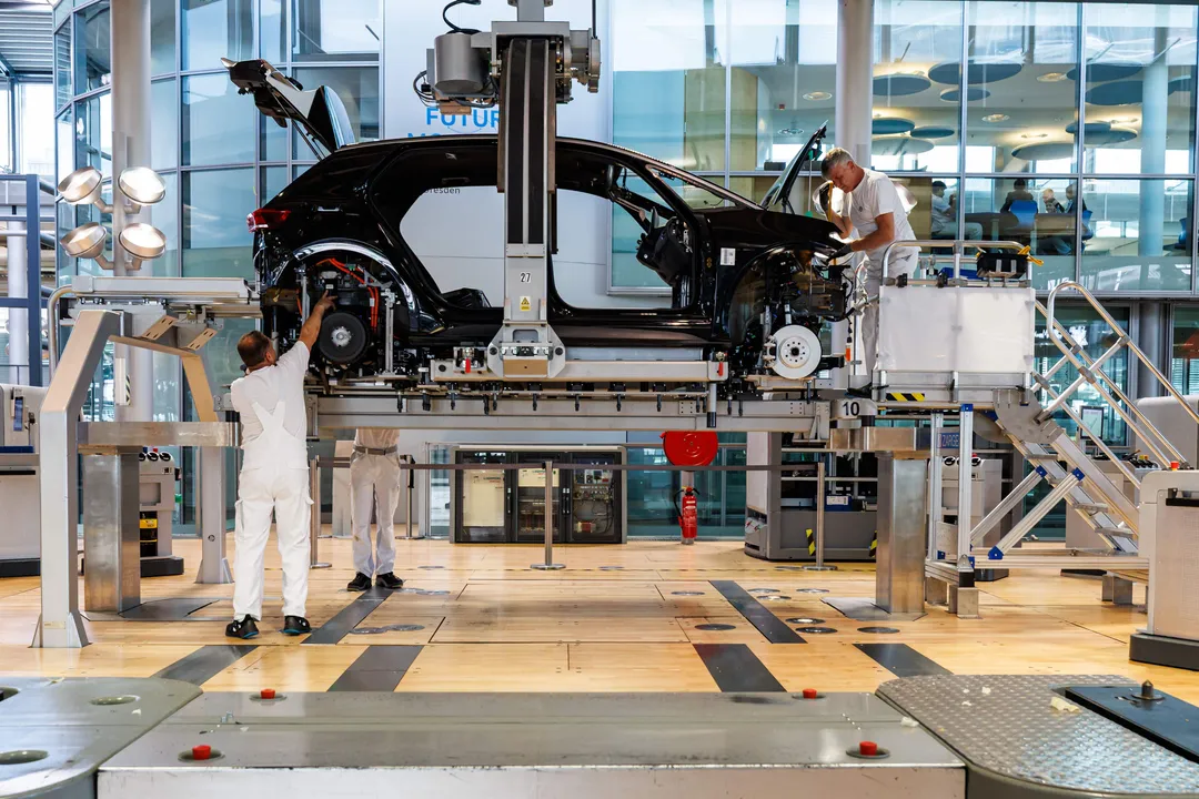 Volkswagen pianifica zero aumenti salariali fino al 2030 per 660 mila dipendenti
