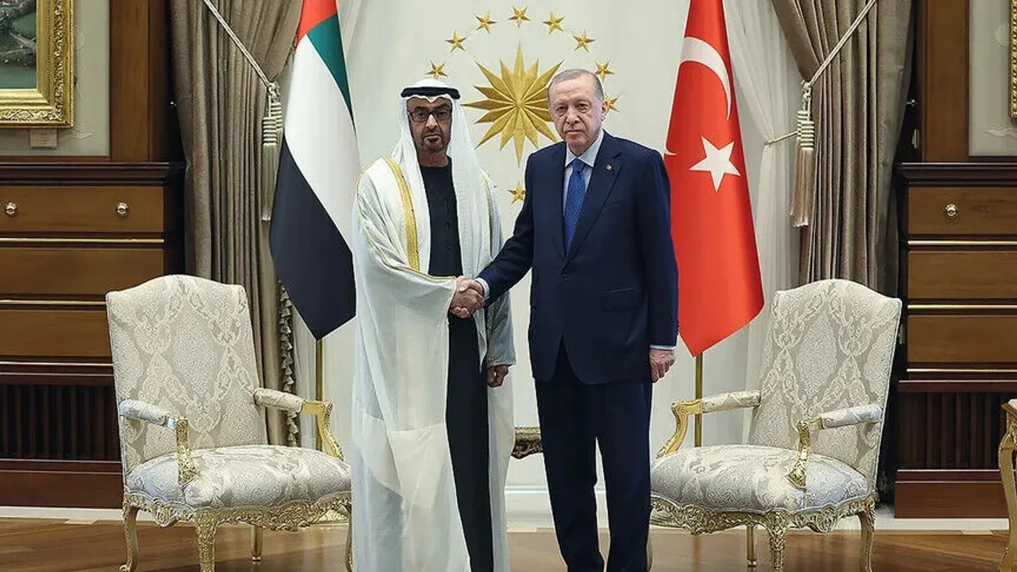 أردوغان يؤكد خلال مباحثات مع رئيس الإمارات بذل تركيا جهوداً لإنهاء التوتر بين واشنطن وطهران