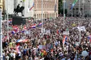 Deseci hiljada građana na protestu "Hodaj za Liku, hodaj za Hrvatsku" u Zagrebu