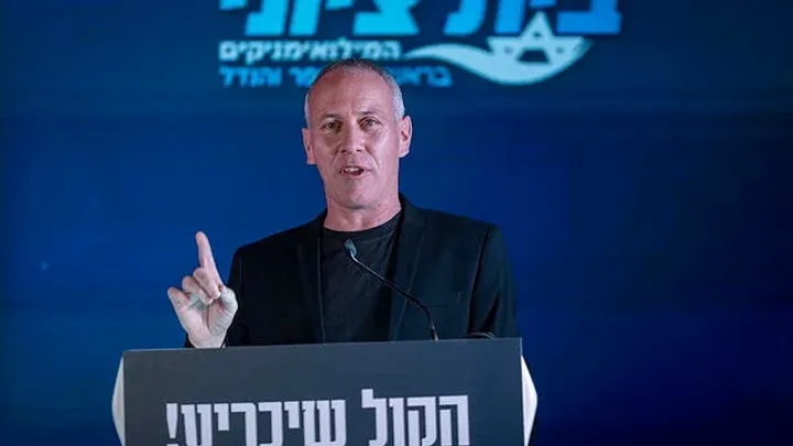 טרופר שוקל בריתות פוליטיות חדשות לקראת הבחירות בישראל