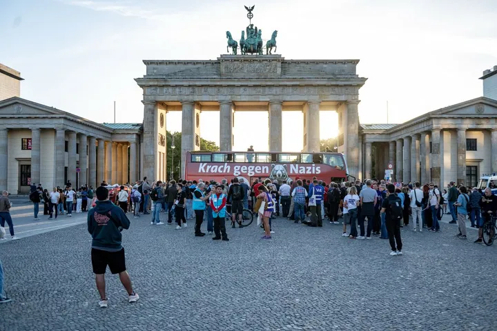 Proteste in Berlin und Frankfurt gegen AfD-Triumph