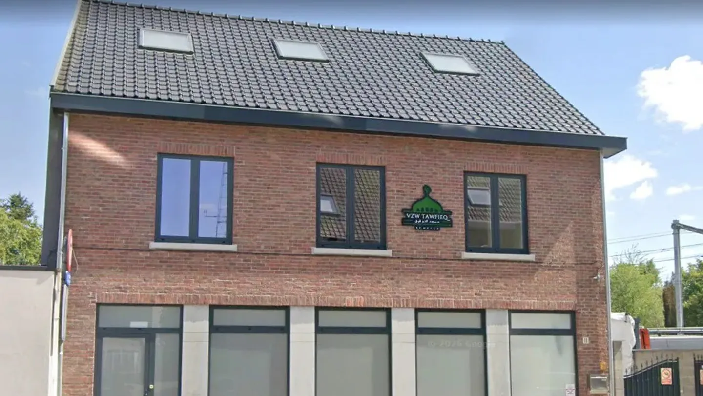 Moskee in België beklad met hakenkruizen en haatboodschappen