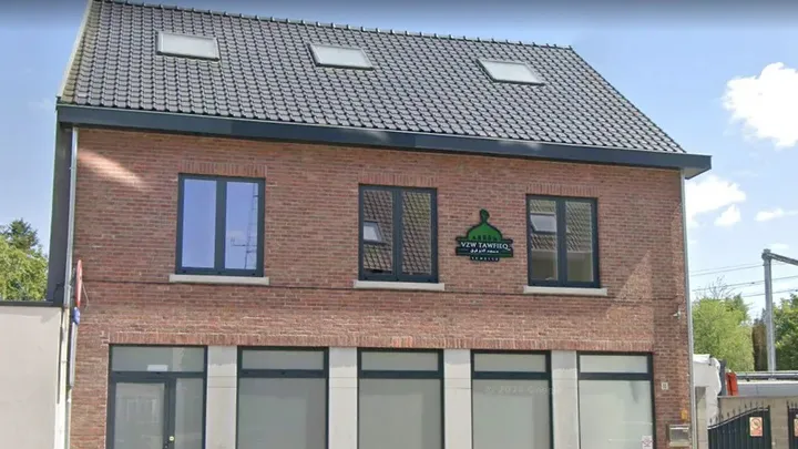 Moskee in België beklad met hakenkruizen en haatboodschappen