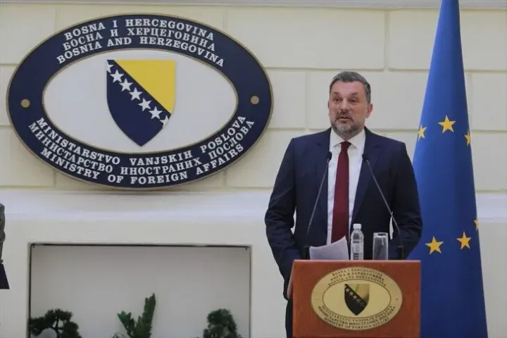 BeH-ja do t’i reduktojë komunikimet me Serbinë pas glorifikimit të Mlladiqit
