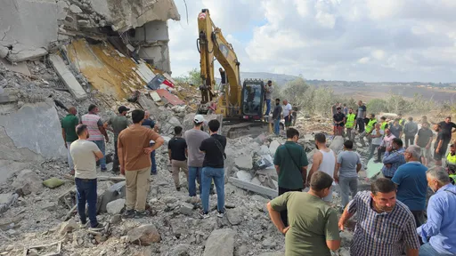 Lebanese PM, French justice minister discuss Israeli attacks, withdrawal from south