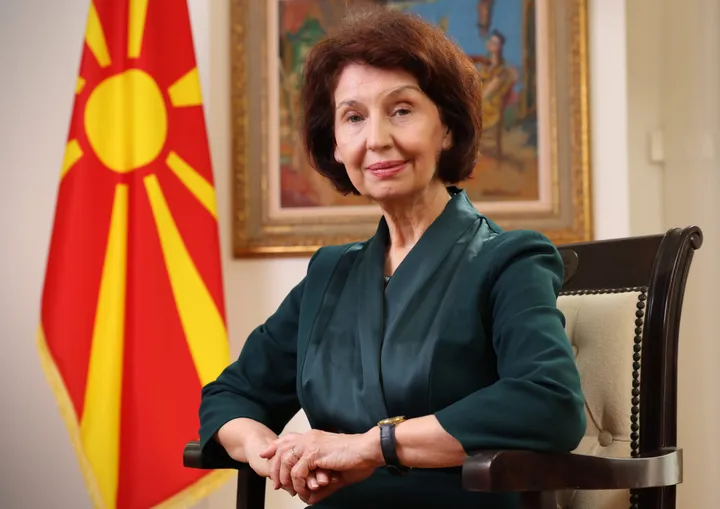 Силјановска Давкова го честита 8-ми Септември: Нашата визија е стабилна и напредна европска држава