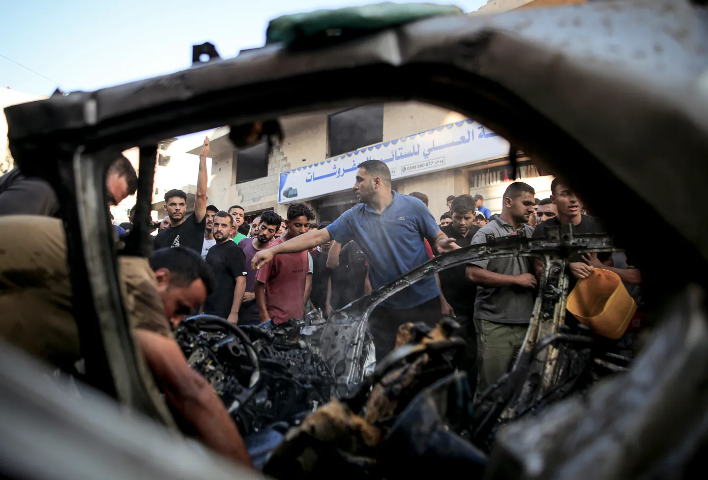 Israel kills two, injures two in Gaza despite ceasefire deal