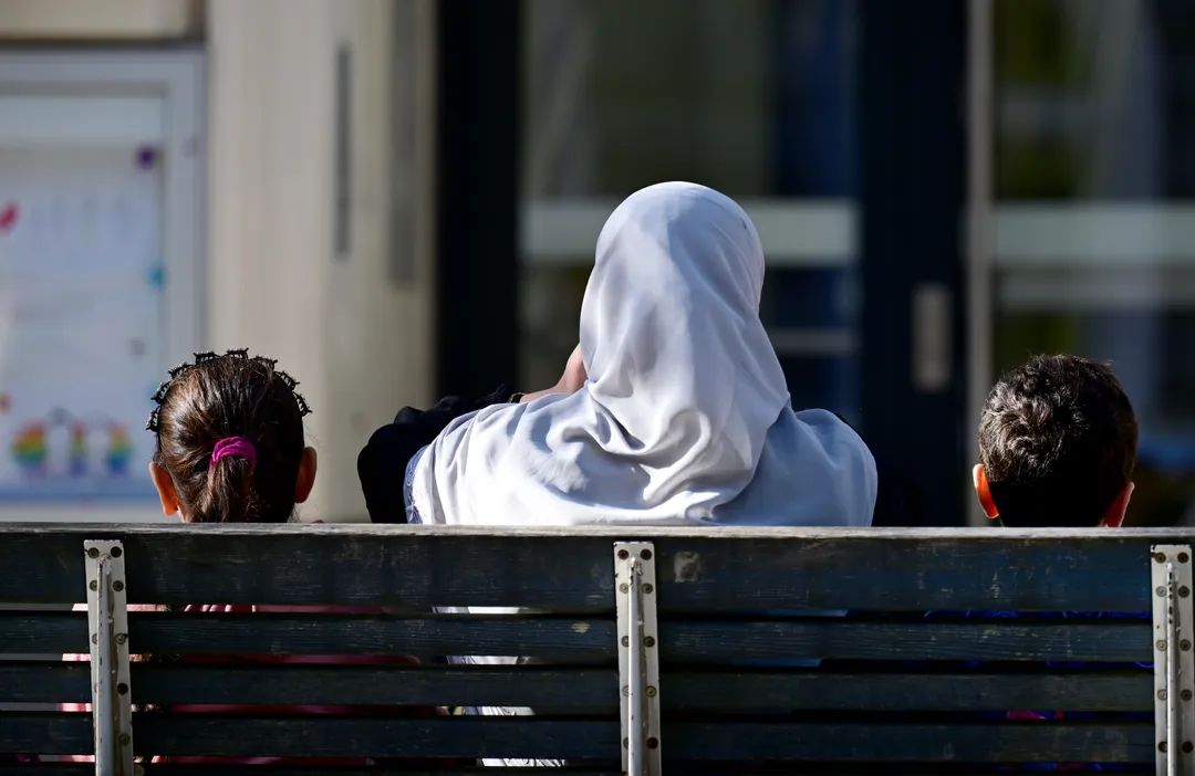 Kopftuchverbot in Österreich: Mutter und Töchter klagen