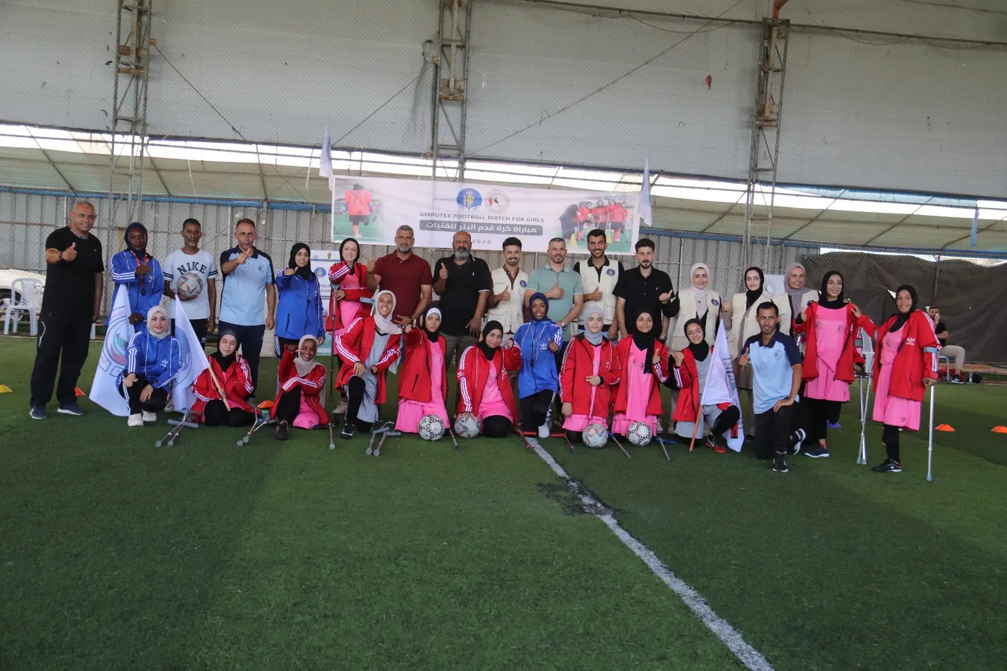 Cómo el fútbol ayuda a las mujeres amputadas de Gaza a superar las heridas del genocidio de Israel