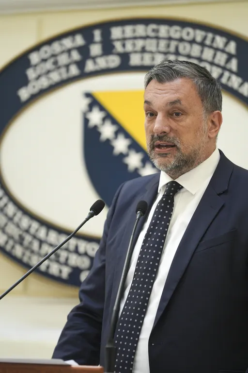Konakoviq: BeH-ja dëbon dy diplomatë të Serbisë, kanë 48 orë për ta lëshuar vendin