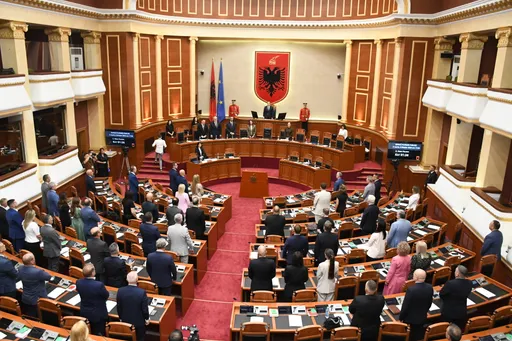 Fillon sesioni i ri i Kuvendit të Shqipërisë, Klodiana Spahiu emërohet ministre e Shëndetësisë