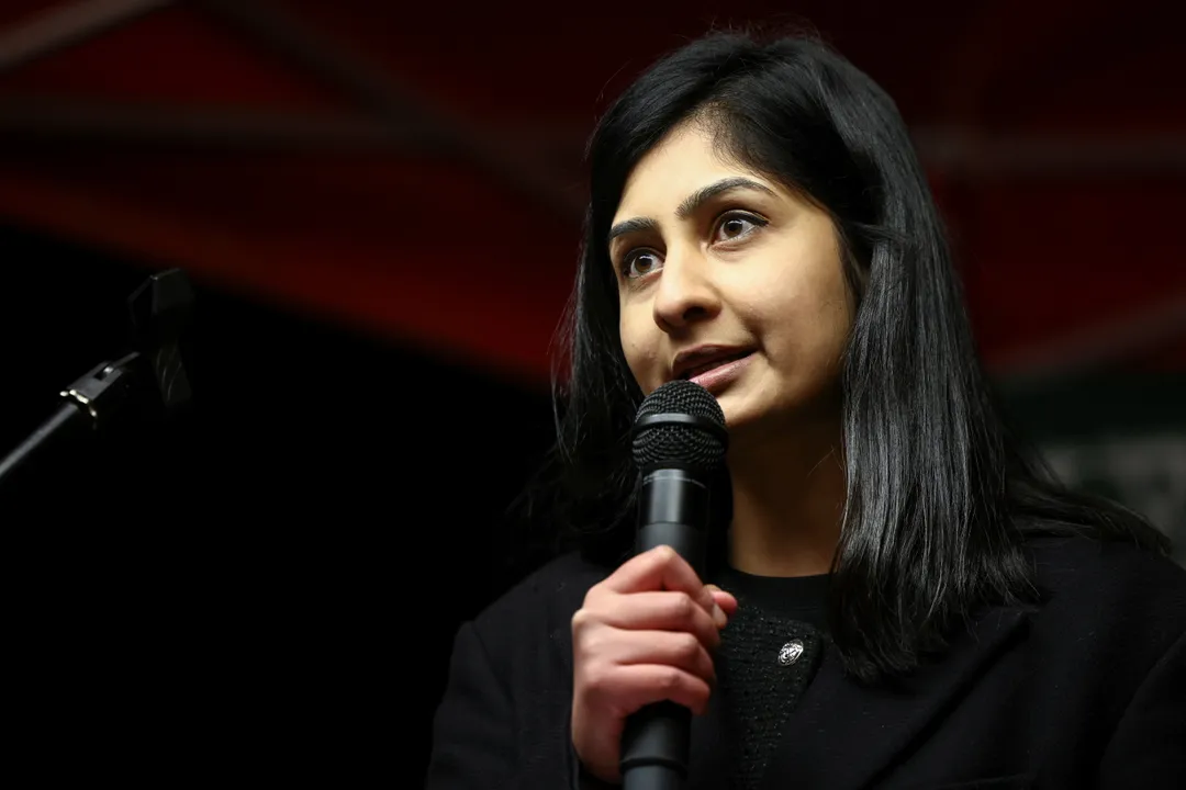 British lawmaker brushes off ban from entering Israel, calls it 'badge of honour'