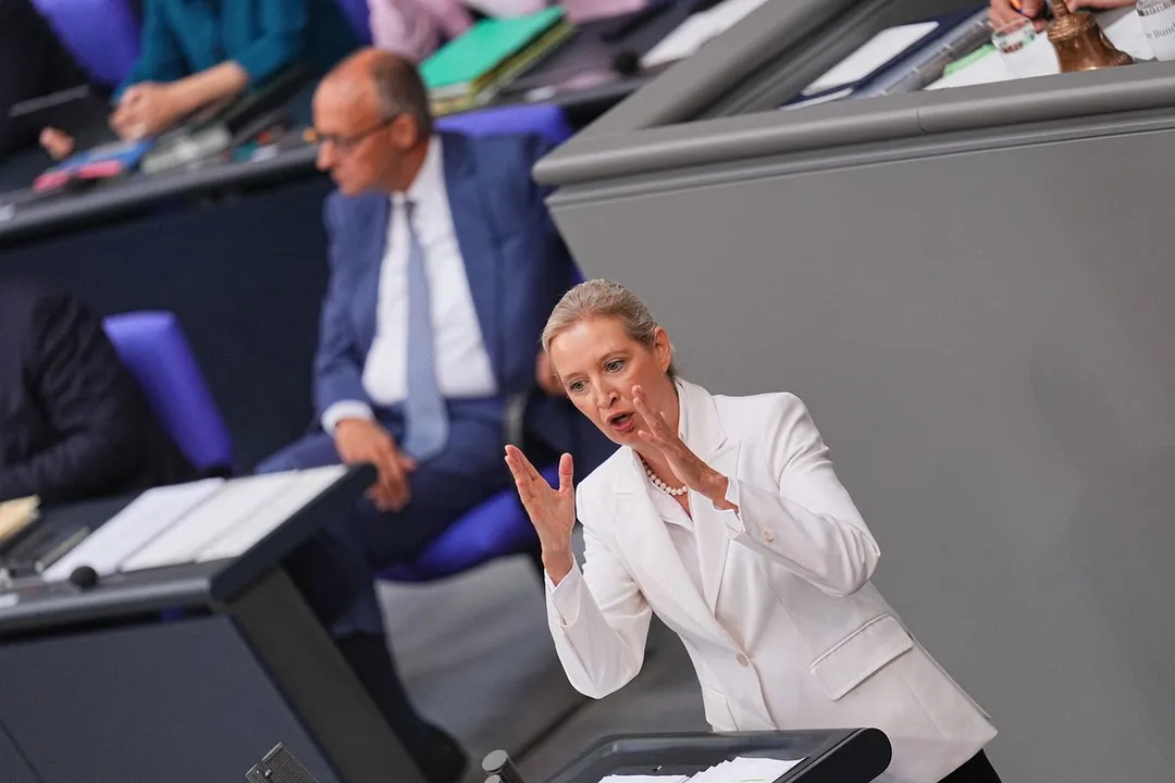 Weidel attackiert Merz in Generaldebatte
