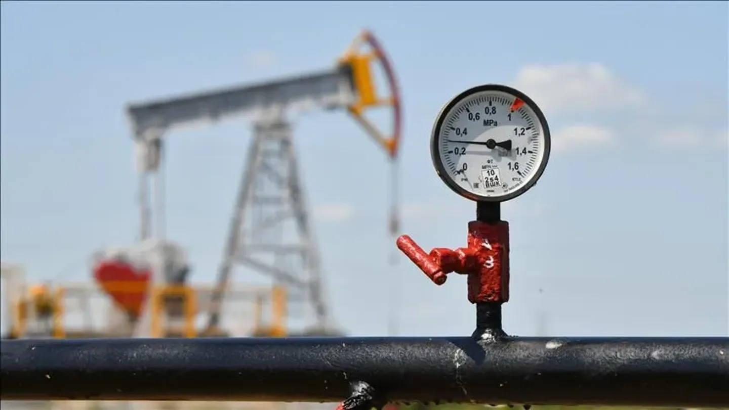 Çmimet e naftës vazhdojnë të rriten, Brent tejkalon 100 dollarë