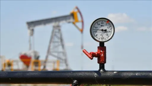 Çmimet e naftës vazhdojnë të rriten, Brent tejkalon 100 dollarë