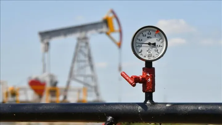 Çmimet e naftës vazhdojnë të rriten, Brent tejkalon 100 dollarë