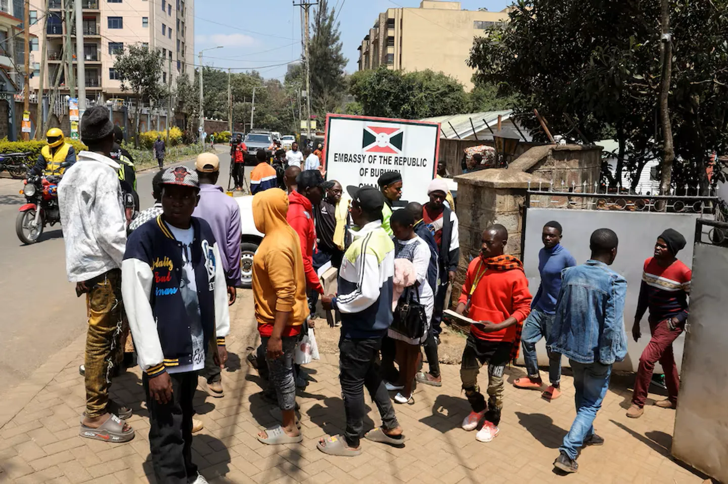 Boqolaal Burundi u Dhashay oo Kenya ka Baxaya Iyagoo Raadinaya Dukumentiyada Safarka