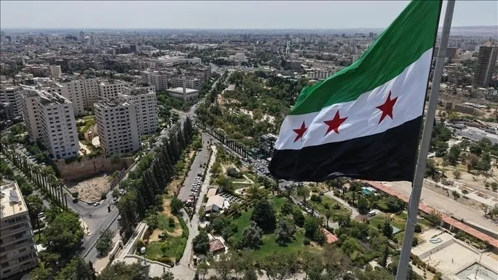 سوريا تدين "الدخول غير الشرعي" لنتنياهو إلى أراضيها في جبل الشيخ