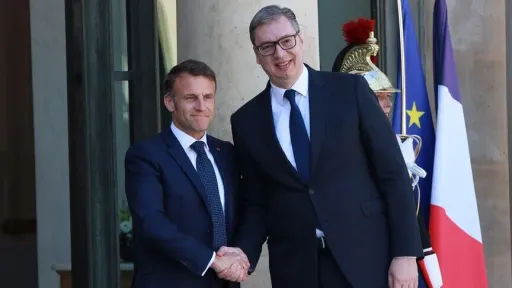 Vučić u Parizu s Macronom razgovarao o jačanju strateškog partnerstva Srbije i Francuske