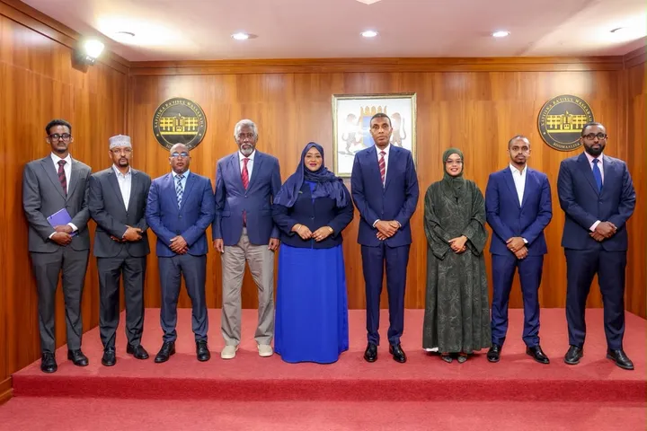 RW Xamza oo Kulan la Qaatay Golaha Maamulka iyo Maareynta Akadeemiyadda Hoggaaminta Qaranka