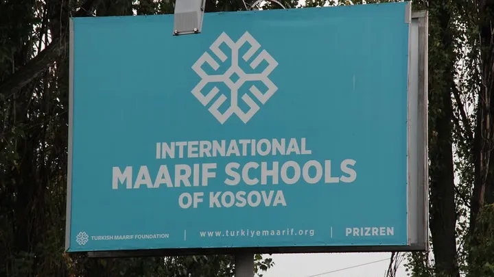Shkollat Maarif, të parat në Kosovë që përfshijnë inteligjencën artificiale në planprogram