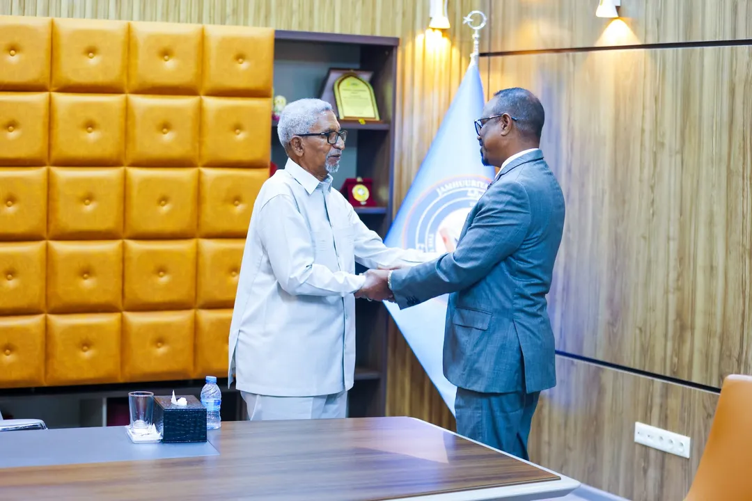 Guddoomiyaha Aqalka Sare oo qaabilay Safiirka cusub ee Jabuuti u fadhiya Soomaaliya