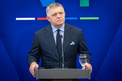 Словакиянын премьер-министри Фицо "Европа боюнча аскердик кагылышуу" тууралуу эскертти