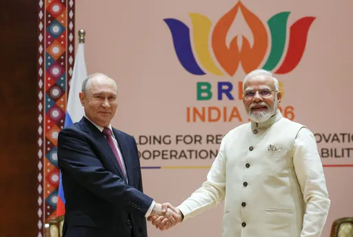 Putin i Modi se sastali u New Delhiju uoči samita BRICS-a