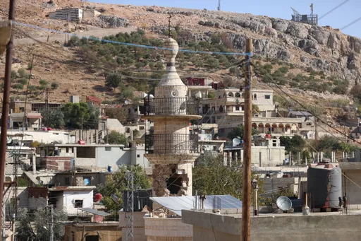 للمرة الثانية خلال ساعات.. جيش الاحتلال الإسرائيلي يقصف محيط بيت جن بريف دمشق