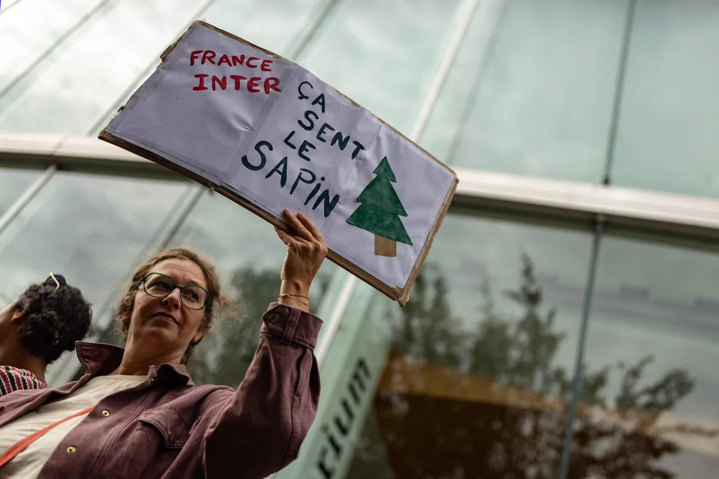Médias: France Inter déroule le tapis rouge à l'extrême droite
