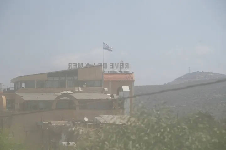 Israeli defence minister threatens to ‘eliminate’ anyone approaching southern Lebanon heights