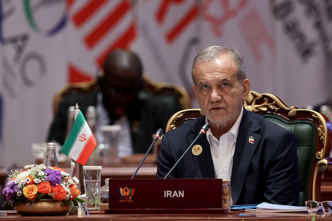 TRT World - Iran, UAE agree to strengthen ties, expand cooperation: Pezeshkian